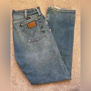Urban Outfitters vintage Wrangler women’s unisex Denim Jeans Sz.6-8